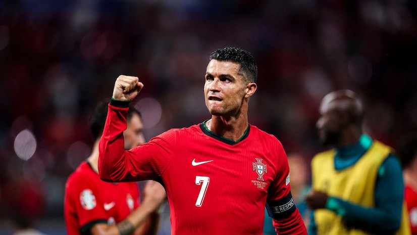 帕瓦尔:我难道不是个子又高又爱笑的后卫吗? 索默: 好吧.